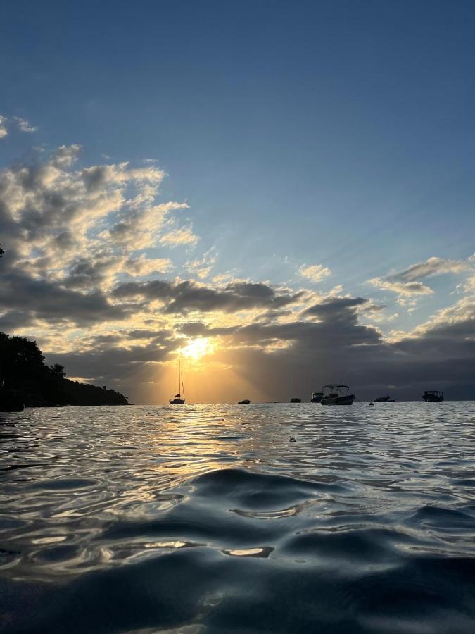 Pousada Conves - Ilha Grande Praia de Araçatiba Exteriör bild